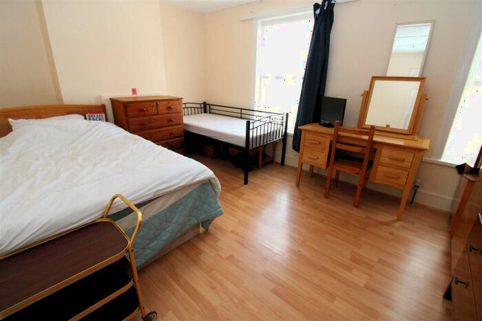 3 Bedroom Terraced House For Sale In River Road, Littlehampton, BN17