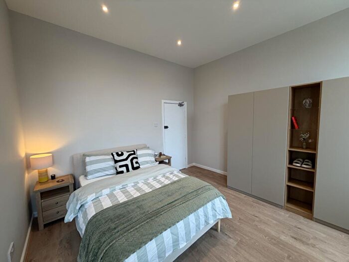 Studio To Rent In Hathersage Road, Manchester, M13