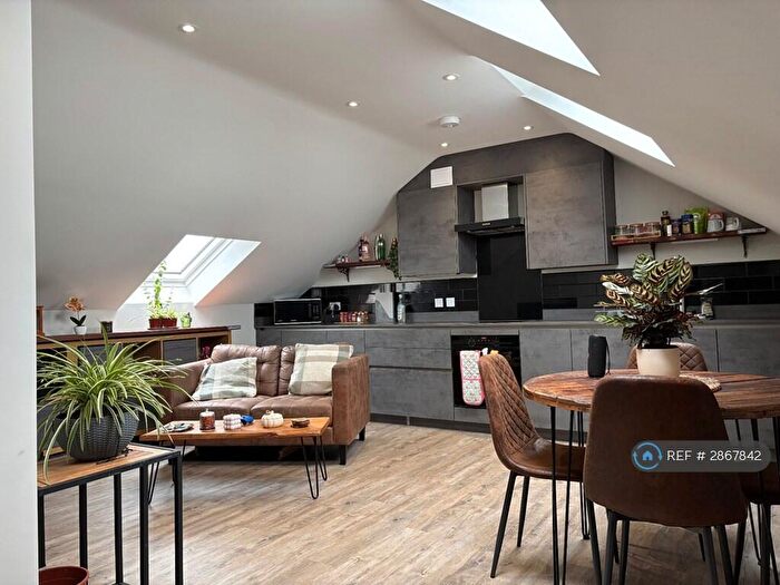 1 Bedroom Flat To Rent In Artizan Road, Northampton, NN1