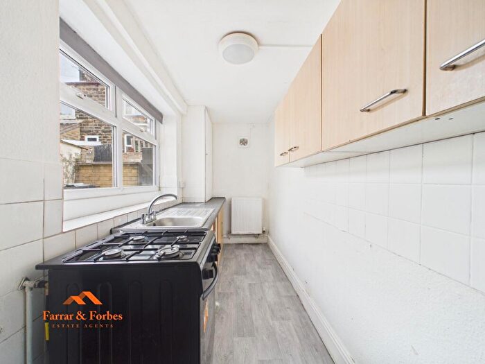 3 Bedroom Terraced House To Rent In Railway Terrace, Brierfield, BB9