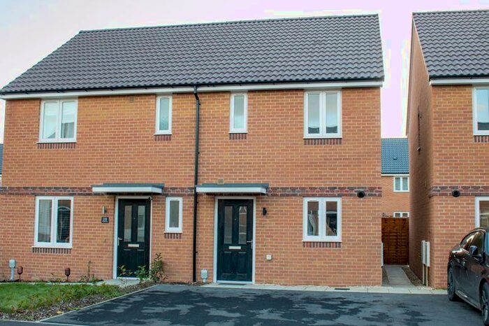 2 Bedroom Semi-Detached House To Rent In Vickers Way, Grove, OX12