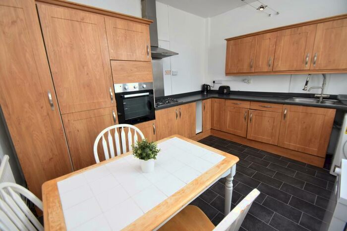 5 Bedroom House To Rent In Flaxland Avenue, Heath, Cardiff, CF14