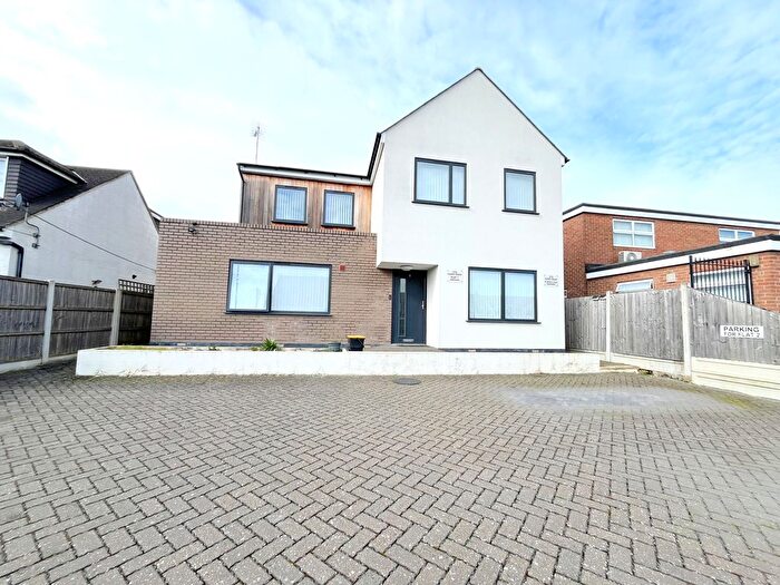 2 Bedroom Flat To Rent In Ferry Road, Hullbridge, SS5