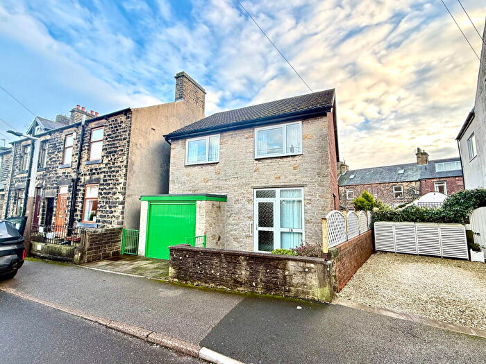 3 Bedroom Detached House For Sale In Ward Street, Penistone, S36