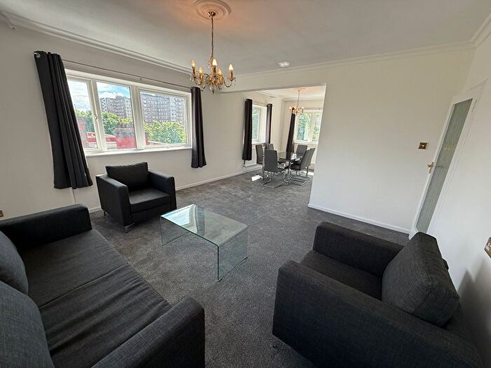 2 Bedroom Flat To Rent In Avenue Road, London, NW8