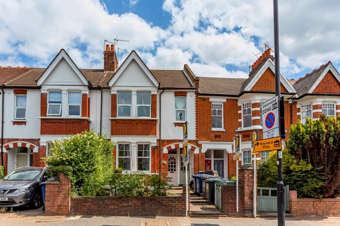 2 Bedroom Flat To Rent In Windmill Road, London, W5