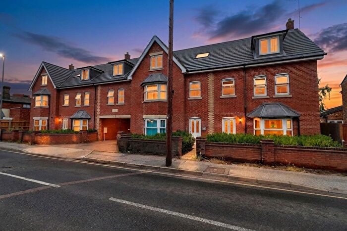 2 Bedroom Flat For Sale In Foxhall Road, Ipswich, IP3