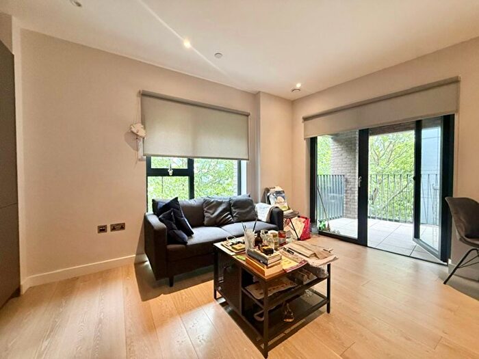 2 Bedroom Flat To Rent In Ufford Street, SE1