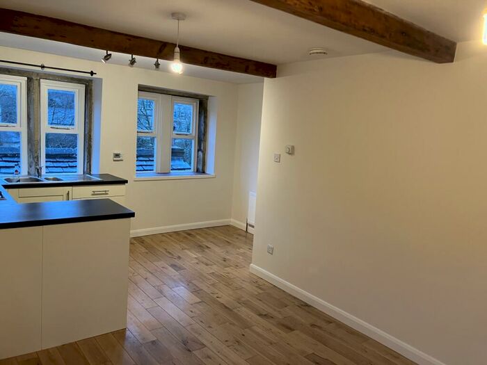2 Bedroom Character Property To Rent In Old Road, Holmbridge, Holmfirth, HD9