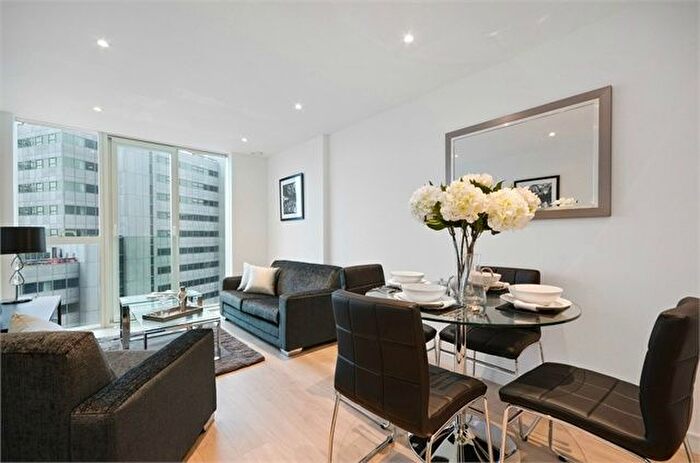 1 Bedroom Flat To Rent In Pinnacle Apartments, Saffron Central Square, Wellesley Road, CR0