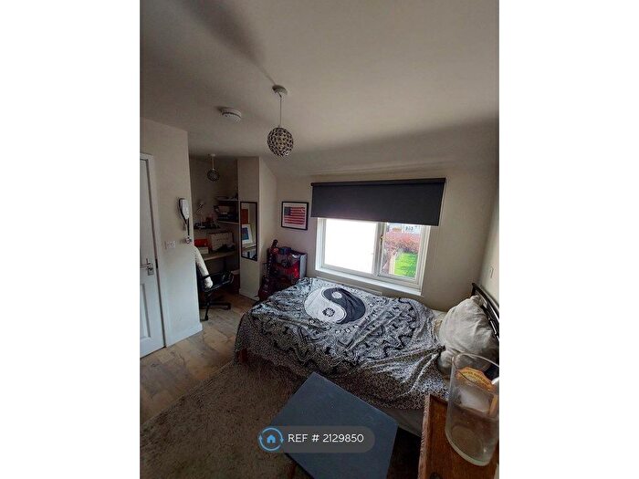 1 Bedroom Flat To Rent In Malford Road, Headington, Oxford, OX3