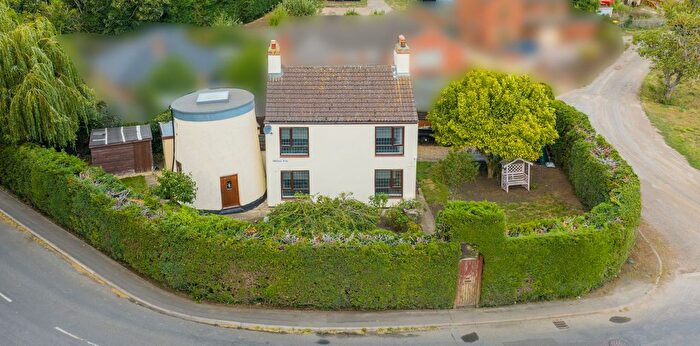 3 Bedroom Cottage For Sale In Mill House, Broadway, Crowland, PE6