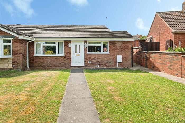2 Bedroom Semi-Detached Bungalow For Sale In Elm Drive, Deanshanger, Milton Keynes, MK19