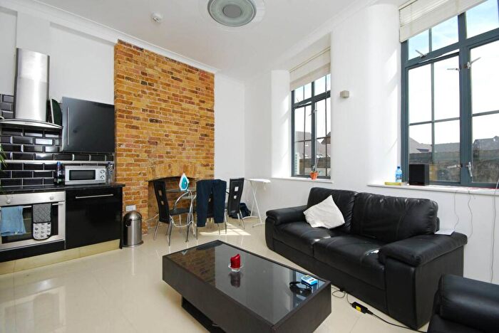 2 Bedroom Flat To Rent In Commercial Street, Spitalfields, London, E1
