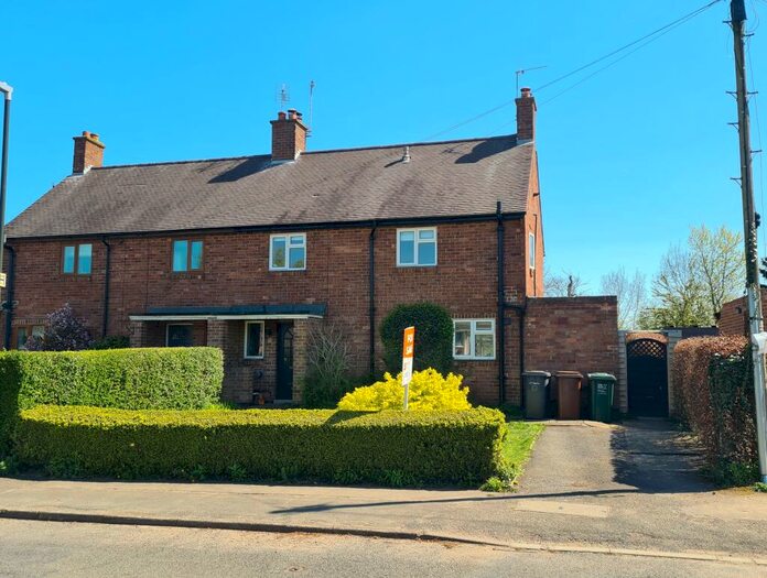 3 Bedroom Semi-Detached House For Sale In Ashby Road, Ticknall, DE73