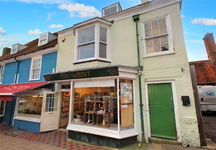 2 Bedroom Flat To Rent In West Street, Alresford, Hampshire, SO24