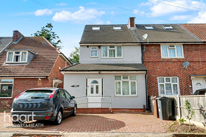 4 Bedroom End Of Terrace House For Sale In Valence Avenue, Dagenham, RM8