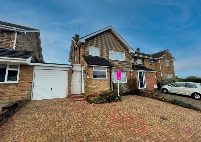 3 Bedroom Semi-Detached House To Rent In Estcourt Drive, Widmer End, HP15