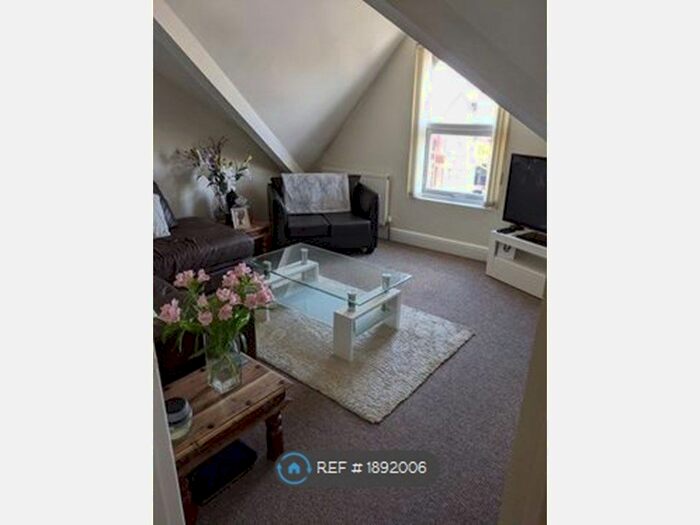 2 Bedroom Flat To Rent In Alexandra Road, Southport, PR9