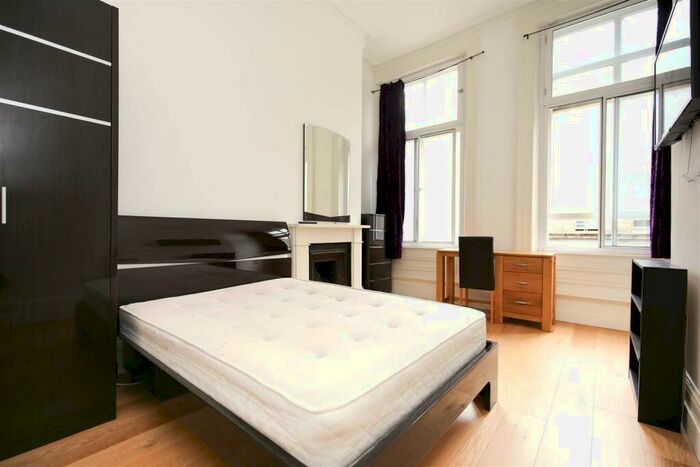 2 Bedroom Apartment To Rent In (£pppw)Grainger Street, City Centre, Newcastle Upon Tyne, NE1