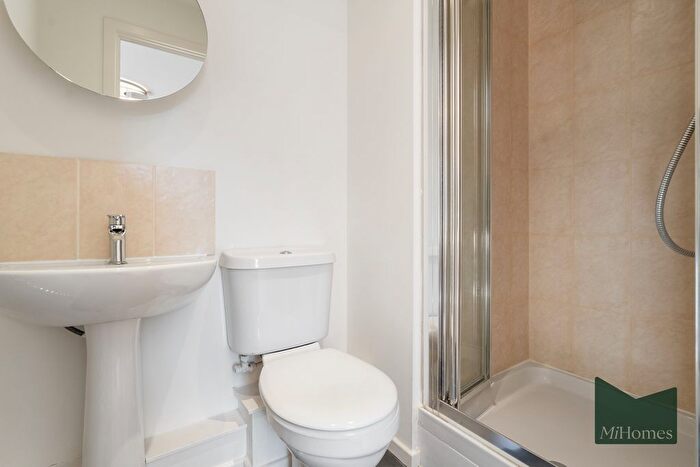 2 Bedroom Flat To Rent In Coppetts Road, Muswell Hill, N10