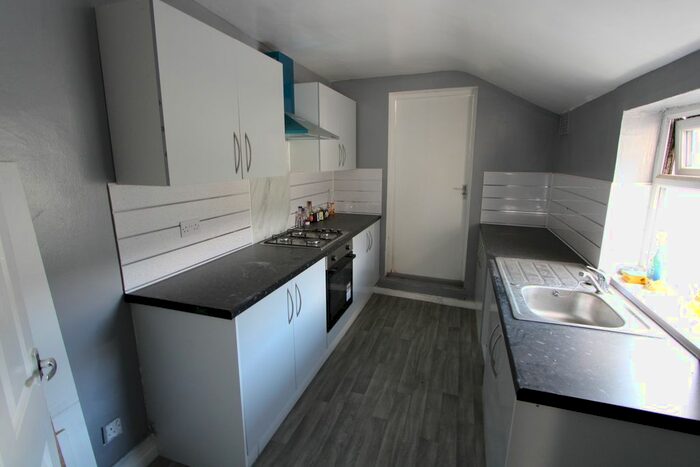 2 Bedroom Flat To Rent In Coldharbour Lane, Brixton, SW9