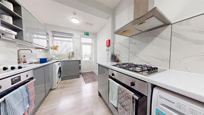 1 Bedroom Property To Rent In Dollis Hill Lane, Neasden, London, NW2