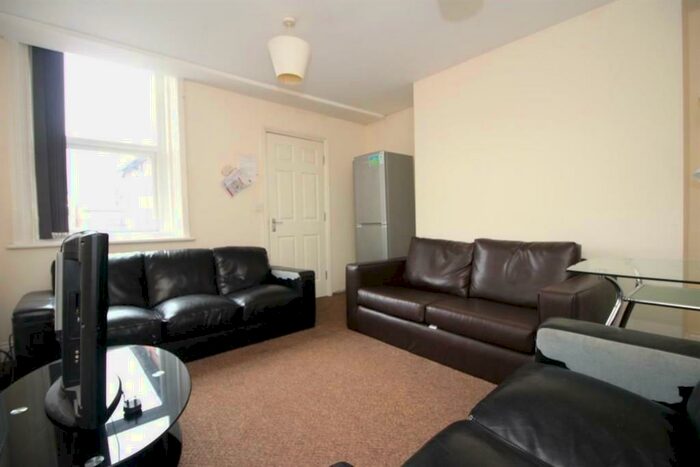 6 Bedroom Maisonette To Rent In (&#;pppw) Tavistock Road, Newcastle Upon Tyne, NE2