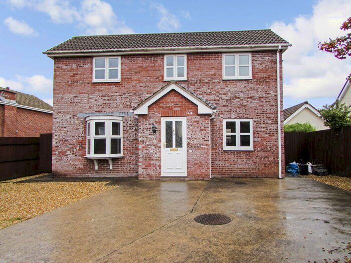 2 Bedroom Property To Rent In The Spinney, Brackla, Bridgend CF31