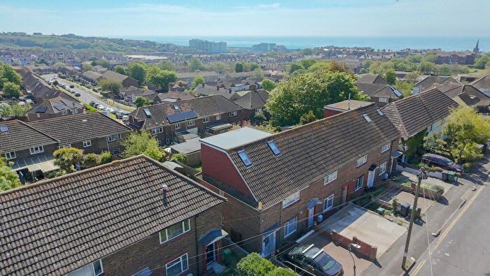 3 Bedroom Semi-Detached House For Sale In Cowfold Road, Brighton, BN2