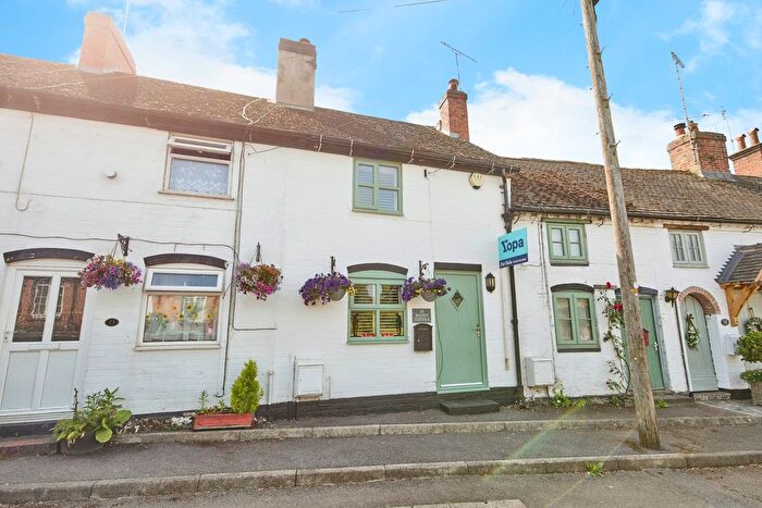 2 Bedroom Cottage For Sale In Main Street, Newton Solney, Burton-On-Trent, DE15