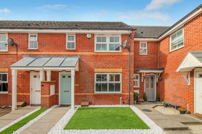 3 Bedroom Property To Rent In Millbank, Yeadon, Leeds, LS19