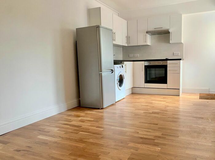 1 Bedroom Flat To Rent In Muswell Road, London, N10