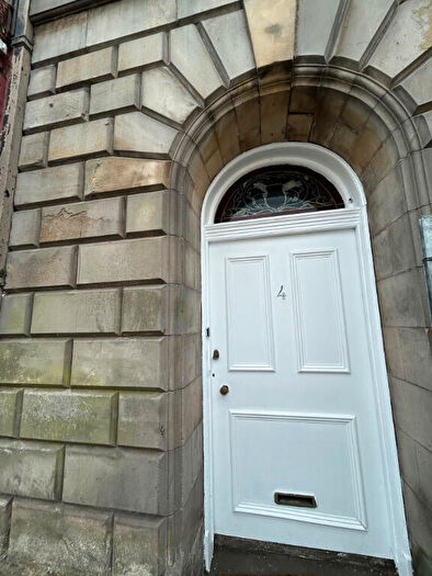 3 Bedroom Flat To Rent In East Main Street, Broxburn, West Lothian, EH52