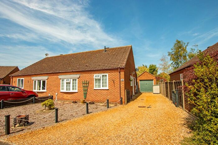 2 Bedroom Semi-Detached Bungalow For Sale In Duck Decoy Close, Dersingham, PE31