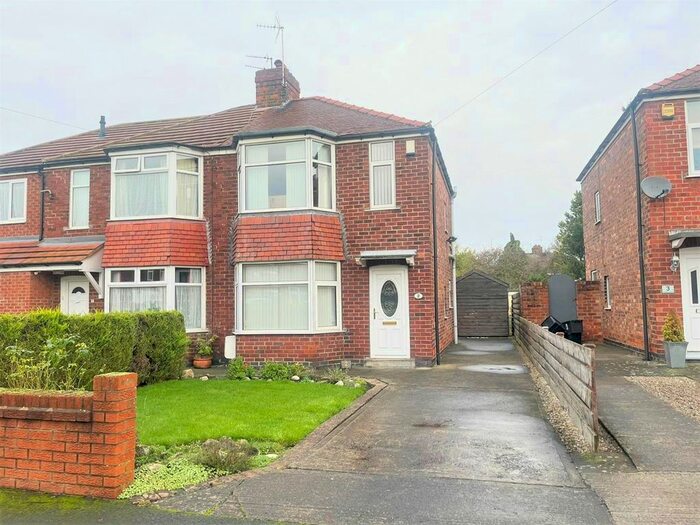 2 Bedroom Semidetached House For Sale In Coniston Drive, York, YO10