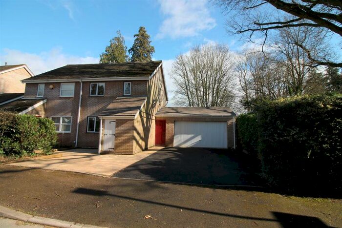3 Bedroom House To Rent In Lakeside, Newent, GL18
