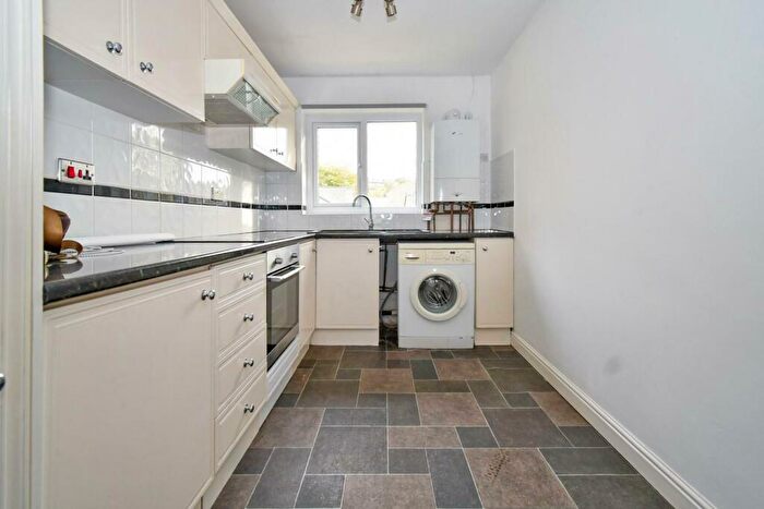 2 Bedroom Flat For Sale In Walkers Row, Yeadon, Leeds, LS19