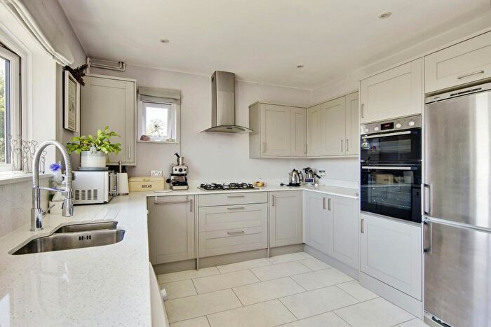 3 Bedroom Bungalow For Sale In Heath Road, Maidstone, Kent, ME16