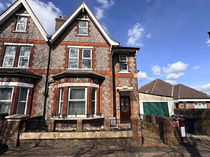 Studio To Rent In Ettrick Road, Chichester, PO19