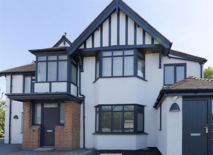 1 Bedroom Flat To Rent In London Road, Headington, OX3