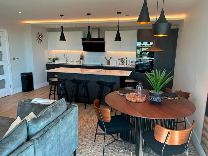 3 Bedroom Flat To Rent In Edna Road, London, SW20