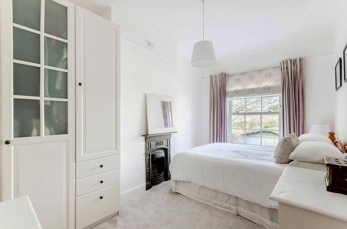 3 Bedroom Property For Sale In Fernlea Road, Mitcham, CR4