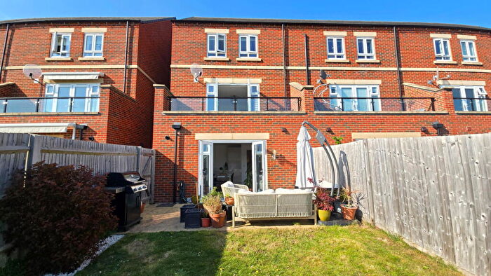 3 Bedroom Town House For Sale In Fetlock Drive, Newbury, RG14