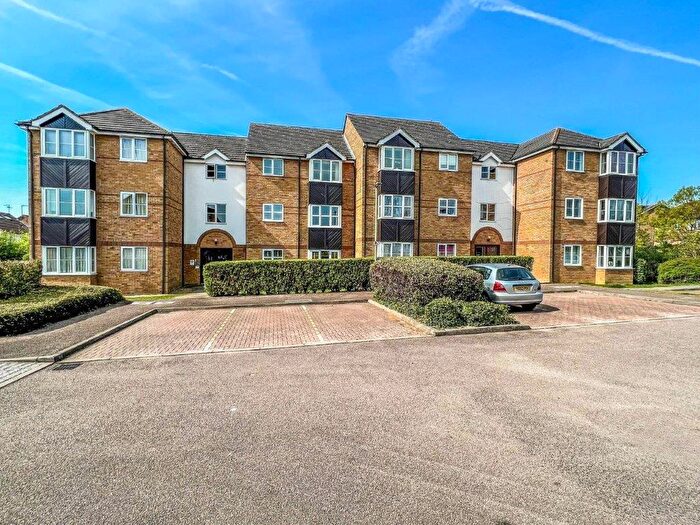 1 Bedroom Apartment To Rent In Foxes Close, Hertford, SG13
