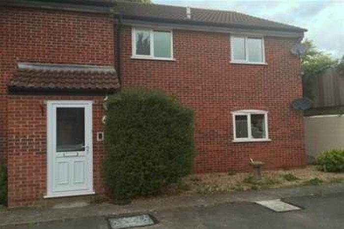 2 Bedroom Flat To Rent In Trent Court, Blackbrook, TA1