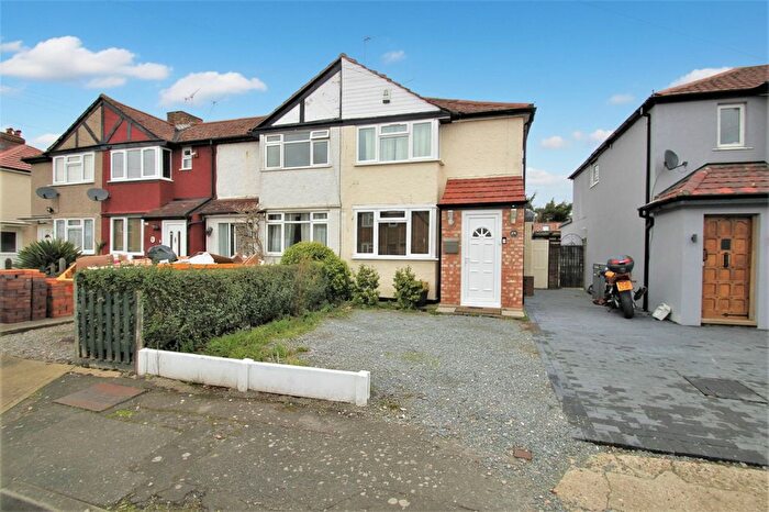 2 Bedroom Semi Detached House To Rent In Hilliards Road, Uxbridge, UB8