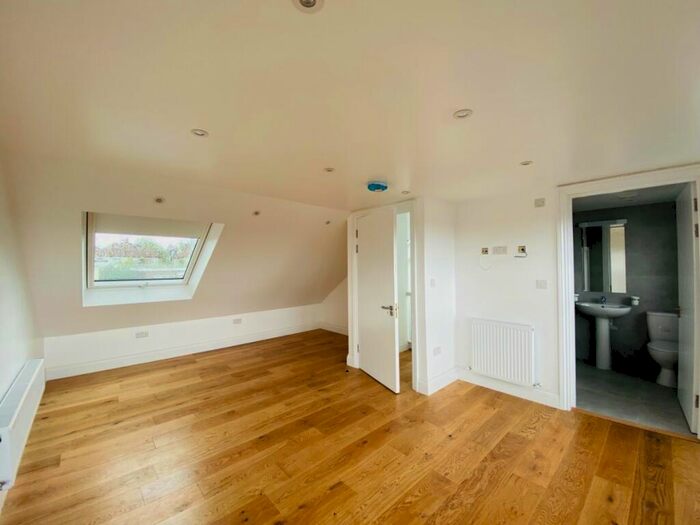 4 Bedroom Terraced House To Rent In Clifford Way, Neasden, NW10