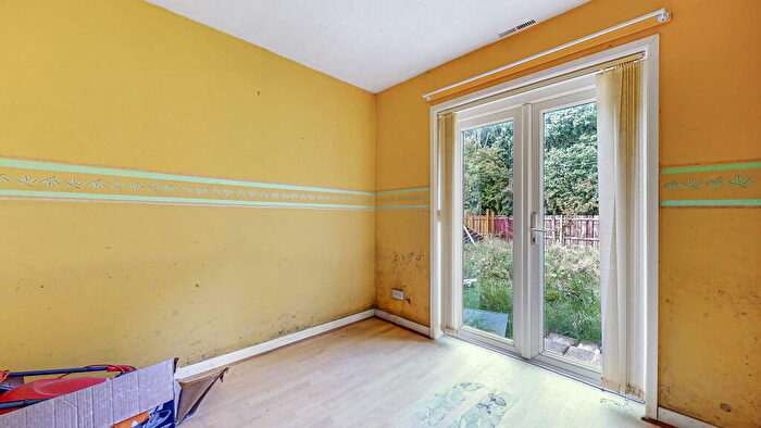 2 Bedroom Bungalow For Sale In Foxglove Place, Glasgow, G53