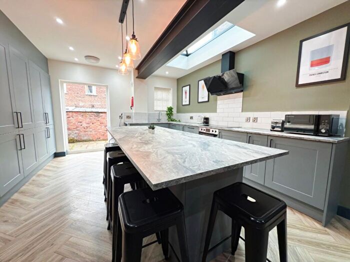 6 Bedroom House To Rent In Crofton Street, Manchester, M14